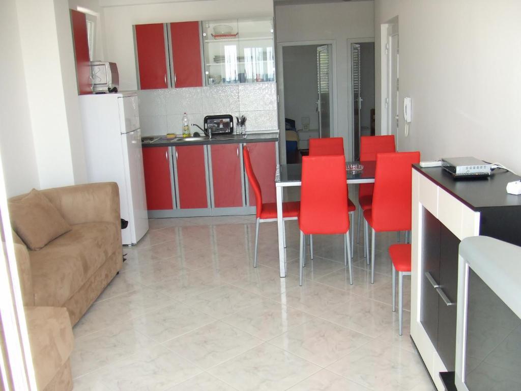 Apartments Diva Novalja Rum bild